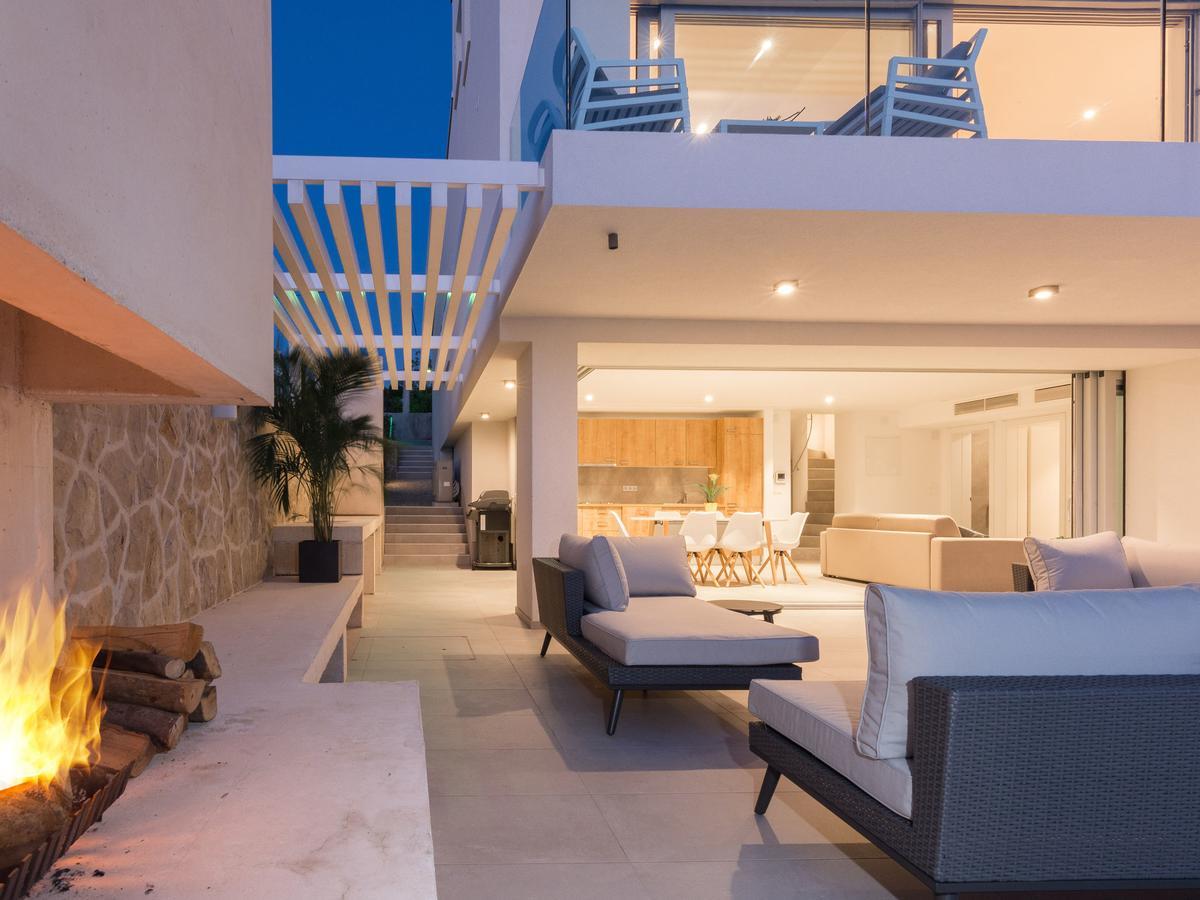 Luxurious Villa In Kozino With Fenced Garden Ngoại thất bức ảnh